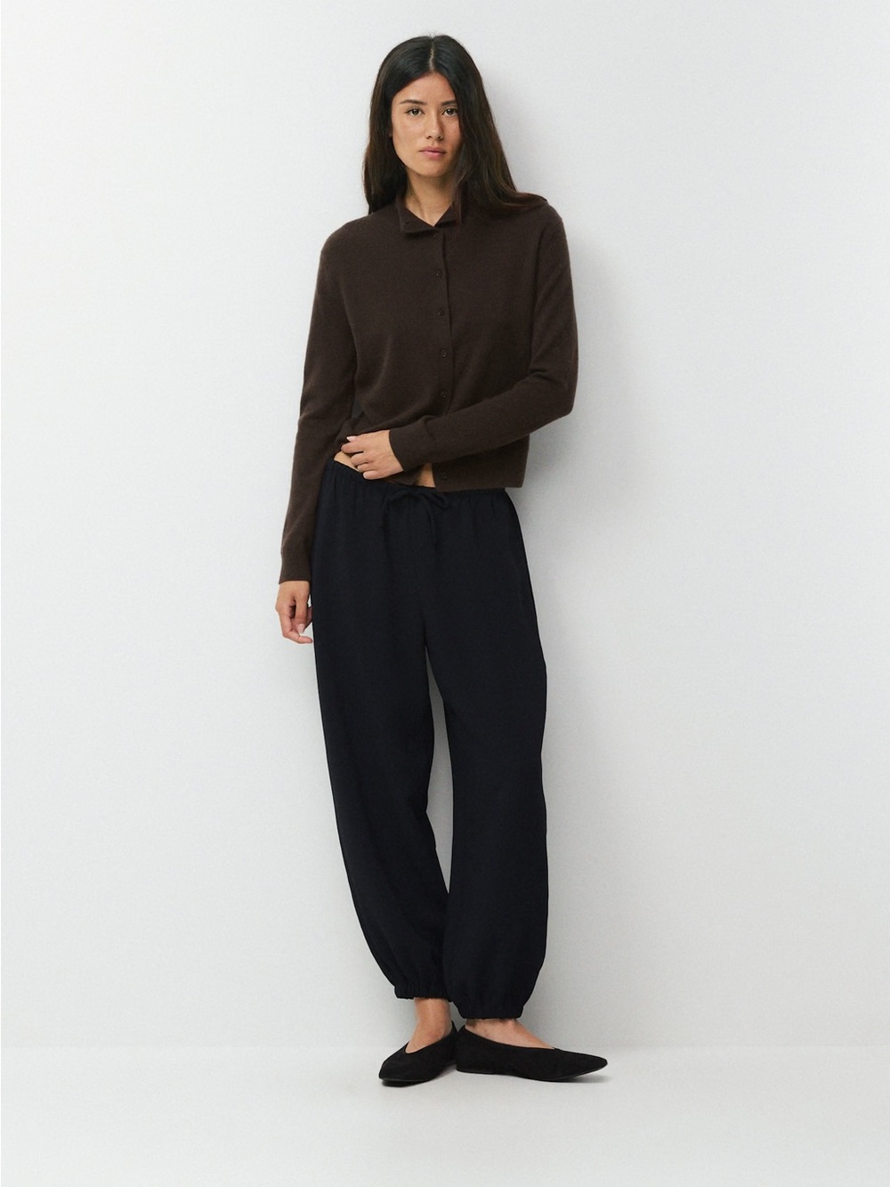 Aritzia bare cashmere saga sweater brown new tags med! Won’t leave up long! - Picture 2 of 8
